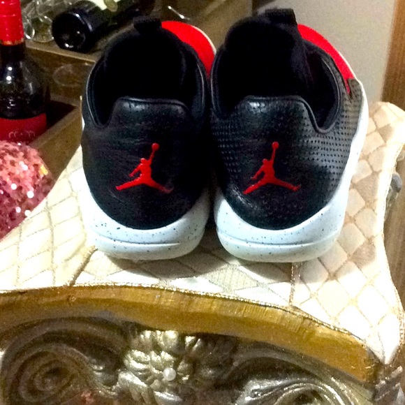 Jordan’s..accepting offers - Picture 4 of 9